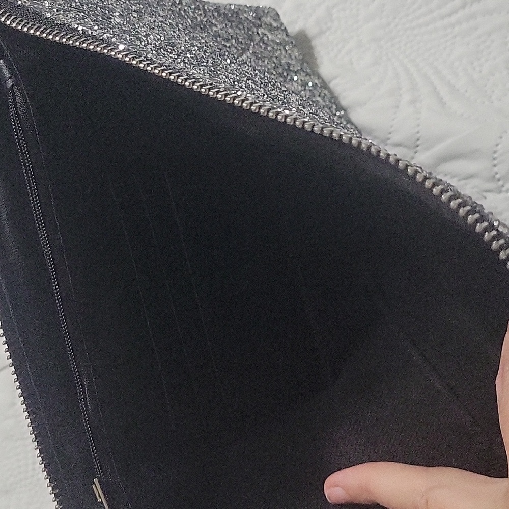Carlos Santana Silver Glitter Clutch NWT - Picture 3 of 7